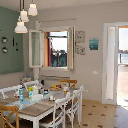 Blue Laguna Apartment